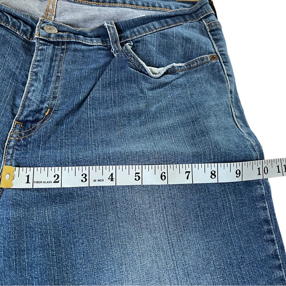 👖LEVI’S Mid Rise Boyfriend Distressed Jeans WOMEN’S Tag Size 32 Measured 30x27 - Picture 7 of 9